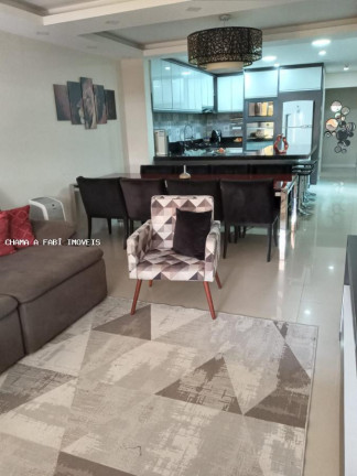 Imagem Casa com 3 Quartos à Venda, 300 m² em Jardim Textil - São Paulo