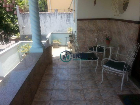 Imagem Casa com 4 Quartos à Venda, 139 m² em Fonseca - Niterói