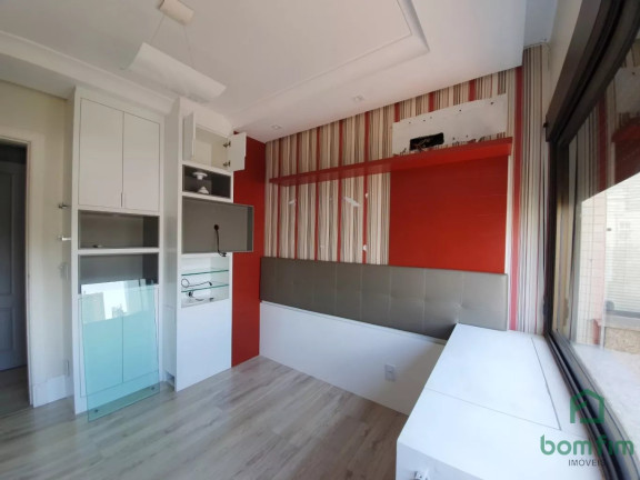 Imagem Apartamento com 3 Quartos à Venda, 230 m² em São João - Porto Alegre Imagem Apartamento com 3 Quartos à Venda, 230 m² em São João - Porto Alegre