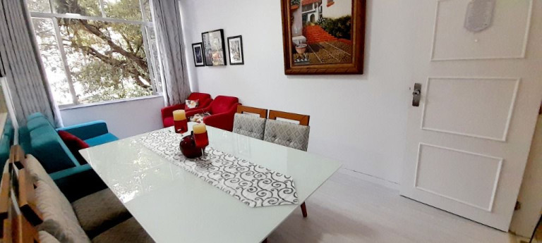 Imagem Apartamento com 2 Quartos à Venda, 61 m² em Copacabana - Rio De Janeiro Imagem Apartamento com 2 Quartos à Venda, 61 m² em Copacabana - Rio De Janeiro
