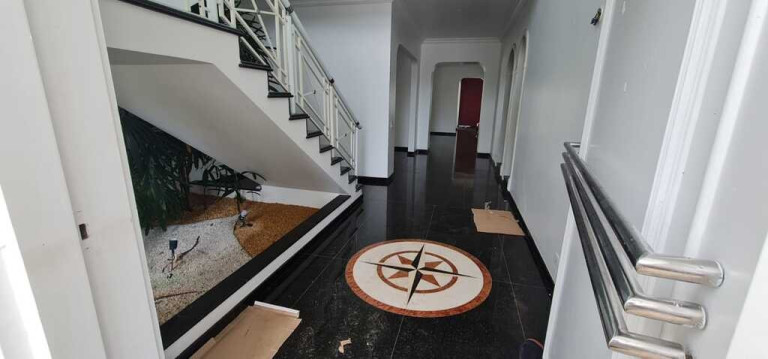Imagem Casa com 5 Quartos à Venda,  em Jardim Acapulco - Guarujá