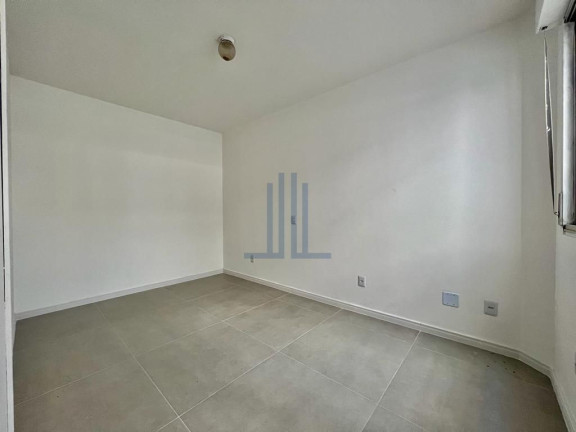 Imagem Apartamento com 1 Quarto à Venda, 45 m² em Centro - Santa Maria Imagem Apartamento com 1 Quarto à Venda, 45 m² em Centro - Santa Maria