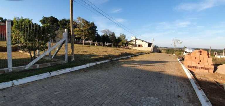 Terreno à Venda, 300 m² em Centro - Viamão