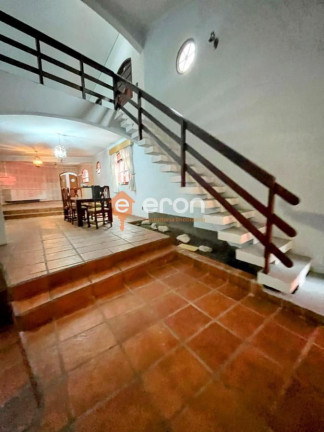 Imagem Casa com 3 Quartos à Venda, 261 m² Imagem Casa com 3 Quartos à Venda, 261 m²