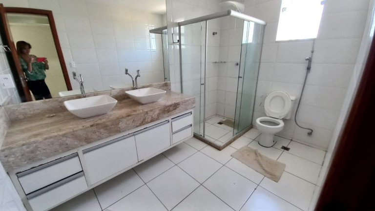 Imagem Casa de Condomínio com 4 Quartos à Venda, 346 m² em Centro - Lauro De Freitas