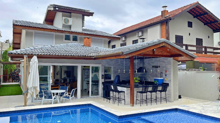 Imagem Casa com 6 Quartos à Venda, 270 m² em Riviera De São Lourenço - Bertioga Imagem Casa com 6 Quartos à Venda, 270 m² em Riviera De São Lourenço - Bertioga