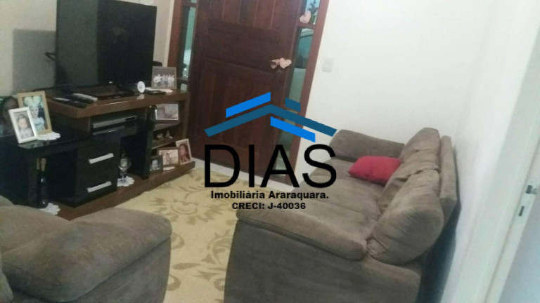 Imagem Casa com 3 Quartos à Venda, 164 m² em Jardim Indaiá - Araraquara Imagem Casa com 3 Quartos à Venda, 164 m² em Jardim Indaiá - Araraquara