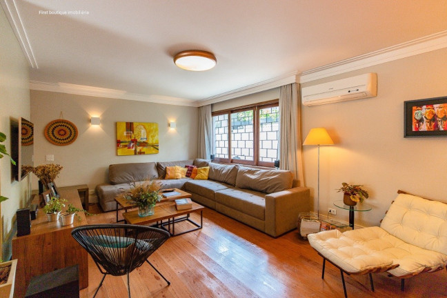 Imagem Casa com 3 Quartos à Venda, 304 m² em Moema Pássaros - São Paulo Imagem Casa com 3 Quartos à Venda, 304 m² em Moema Pássaros - São Paulo