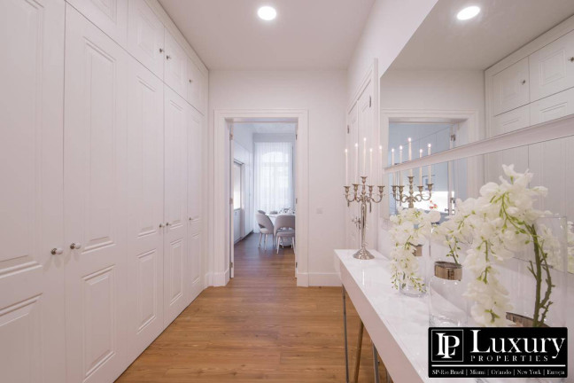 Imagem Apartamento com 3 Quartos à Venda, 190 m² em Centro - Lisboa Imagem Apartamento com 3 Quartos à Venda, 190 m² em Centro - Lisboa