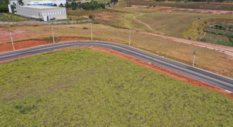 Imagem Terreno à Venda, 2.000 m² em Bom Jardim - Itupeva Imagem Terreno à Venda, 2.000 m² em Bom Jardim - Itupeva