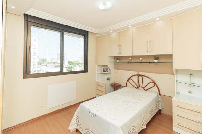 Imagem Imóvel com 3 Quartos à Venda, 81 m² em Passo Da Areia - Porto Alegre Imagem Imóvel com 3 Quartos à Venda, 81 m² em Passo Da Areia - Porto Alegre