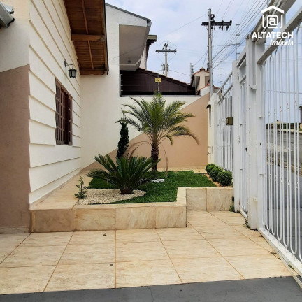 Imagem Casa com 3 Quartos à Venda, 263 m² em Amaryllis - Poços De Caldas Imagem Casa com 3 Quartos à Venda, 263 m² em Amaryllis - Poços De Caldas