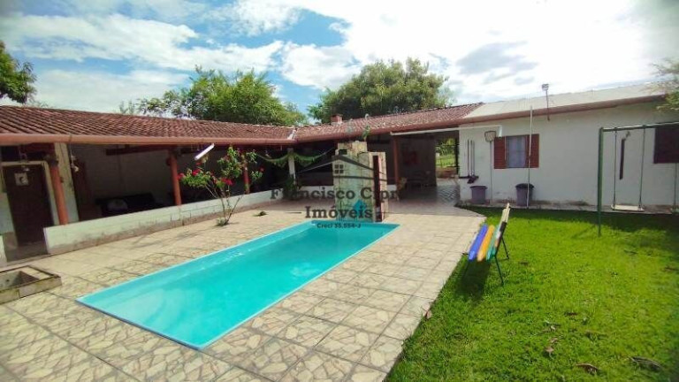 Imagem Imóvel com 2 Quartos à Venda, 35.758 m² em Quiririm - Taubaté Imagem Imóvel com 2 Quartos à Venda, 35.758 m² em Quiririm - Taubaté