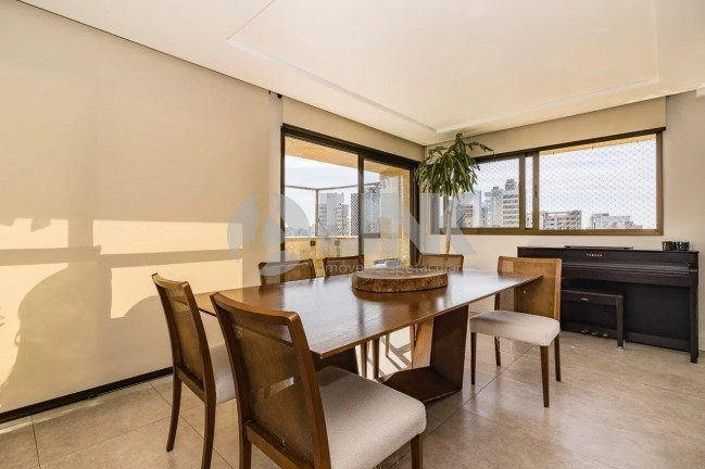 Imagem Apartamento com 1 Quarto à Venda, 45 m² em Petrópolis - Porto Alegre