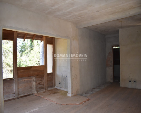 Imagem Casa com 4 Quartos à Venda, 200 m² em Região De Descansópolis - Campos Do Jordão Imagem Casa com 4 Quartos à Venda, 200 m² em Região De Descansópolis - Campos Do Jordão