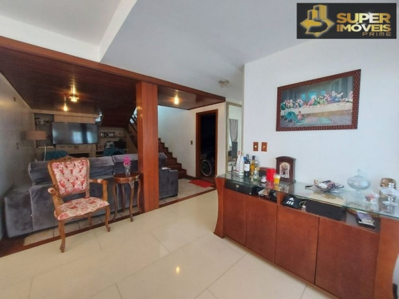 Imagem Casa com 4 Quartos à Venda, 360 m² em Centro - Pelotas