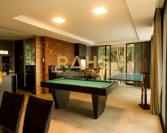 Imagem Casa com 4 Quartos à Venda, 671 m² em América - Joinville Imagem Casa com 4 Quartos à Venda, 671 m² em América - Joinville