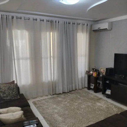 Imagem Sobrado com 4 Quartos à Venda, 212 m² em Residencial Flamingo - Goiânia Imagem Sobrado com 4 Quartos à Venda, 212 m² em Residencial Flamingo - Goiânia