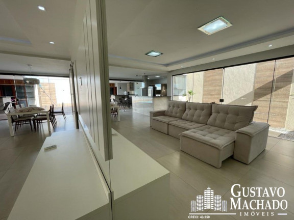 Imagem Casa com 3 Quartos à Venda, 216 m² em Jardim Belvedere - Volta Redonda Imagem Casa com 3 Quartos à Venda, 216 m² em Jardim Belvedere - Volta Redonda