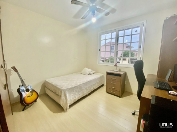 Imagem Casa com 3 Quartos à Venda, 220 m² em Estreito - Florianópolis