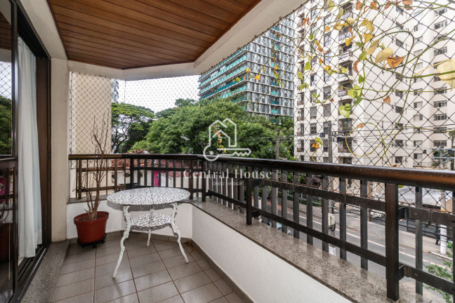 Imagem Apartamento com 4 Quartos para Alugar, 140 m² em Moema - São Paulo