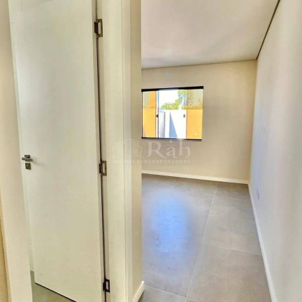 Imagem Casa com 3 Quartos à Venda, 98 m² em Santa Regina - Camboriú Imagem Casa com 3 Quartos à Venda, 98 m² em Santa Regina - Camboriú