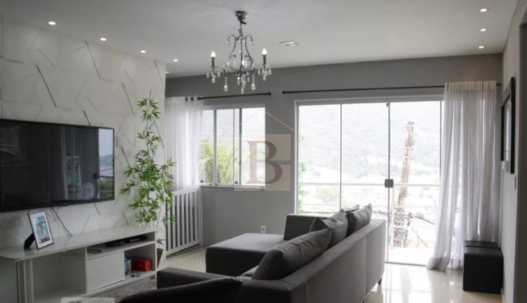 Imagem Casa com 4 Quartos à Venda, 240 m² em São Francisco - Niterói