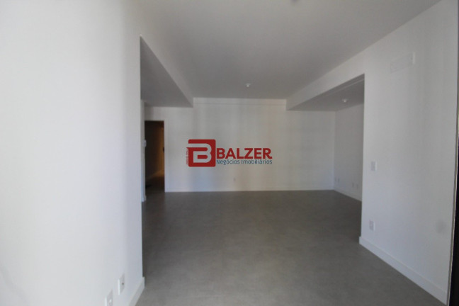 Imagem Apartamento com 3 Quartos à Venda, 136 m² em Centro - Florianópolis Imagem Apartamento com 3 Quartos à Venda, 136 m² em Centro - Florianópolis