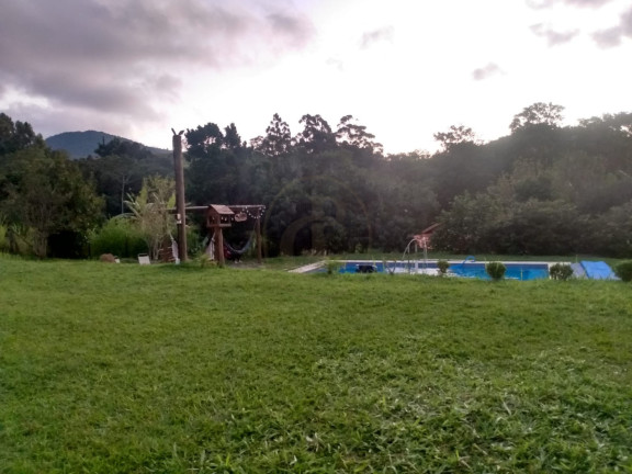 Imagem Chácara com 3 Quartos à Venda, 200 m² em Varjao - Paraibuna