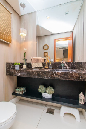 Imagem Casa com 3 Quartos à Venda, 241 m² em Agronomia - Porto Alegre Imagem Casa com 3 Quartos à Venda, 241 m² em Agronomia - Porto Alegre