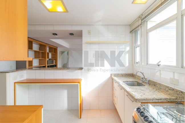 Imagem Apartamento com 2 Quartos à Venda, 88 m² em Moinhos De Vento - Porto Alegre Imagem Apartamento com 2 Quartos à Venda, 88 m² em Moinhos De Vento - Porto Alegre