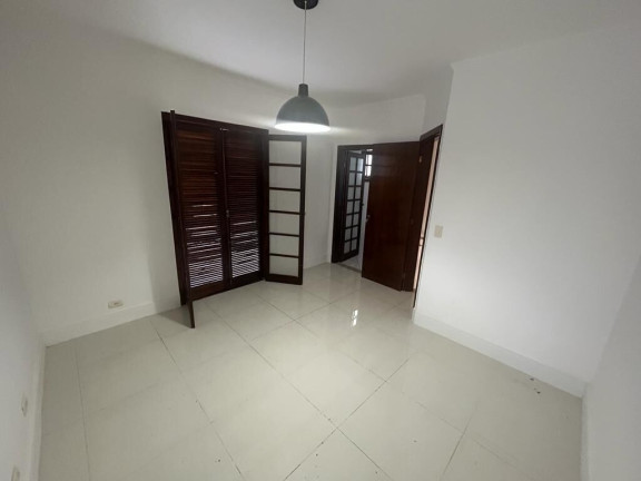 Imagem Casa com 3 Quartos à Venda, 155 m² em Aparecida - Santos