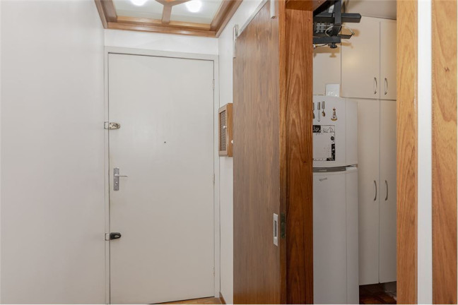 Imagem Apartamento com 3 Quartos à Venda, 95 m² em Centro Histórico - Porto Alegre Imagem Apartamento com 3 Quartos à Venda, 95 m² em Centro Histórico - Porto Alegre