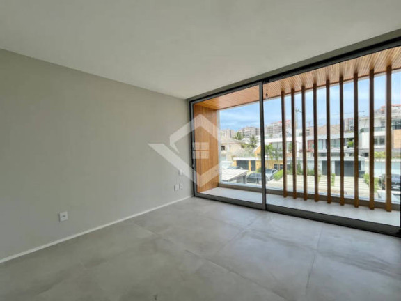 Imagem Casa com 4 Quartos à Venda, 400 m² em Barra Da Tijuca - Rio De Janeiro Imagem Casa com 4 Quartos à Venda, 400 m² em Barra Da Tijuca - Rio De Janeiro