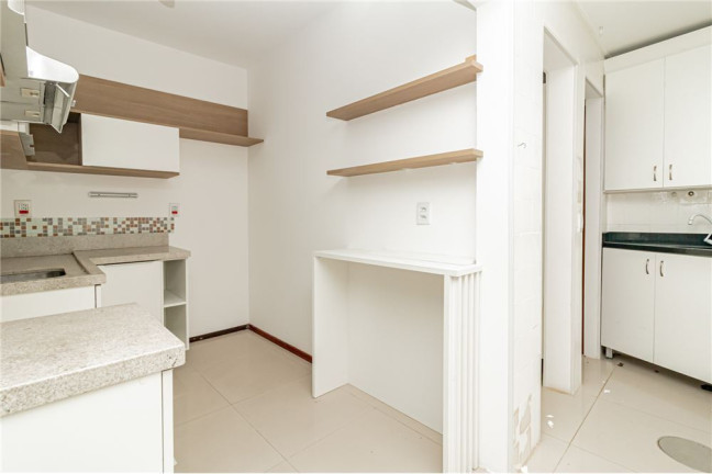 Imagem Imóvel com 2 Quartos à Venda, em Rio Branco - Porto Alegre Imagem Imóvel com 2 Quartos à Venda, em Rio Branco - Porto Alegre