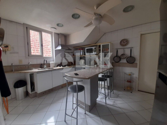 Imagem Casa com 4 Quartos à Venda, 390 m² em Petrópolis - Porto Alegre
