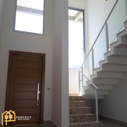 Imagem Casa com 3 Quartos à Venda, 206 m² em Via Dutra - Caçapava Imagem Casa com 3 Quartos à Venda, 206 m² em Via Dutra - Caçapava