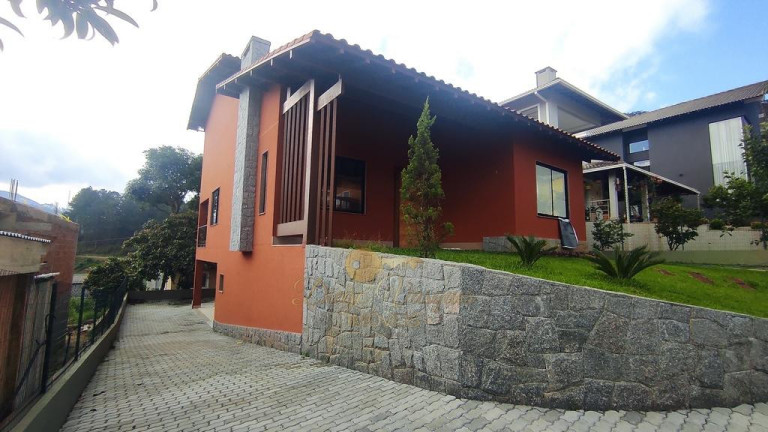 Casa com 3 Quartos à Venda, 300 m² em Vargem Grande - Teresópolis