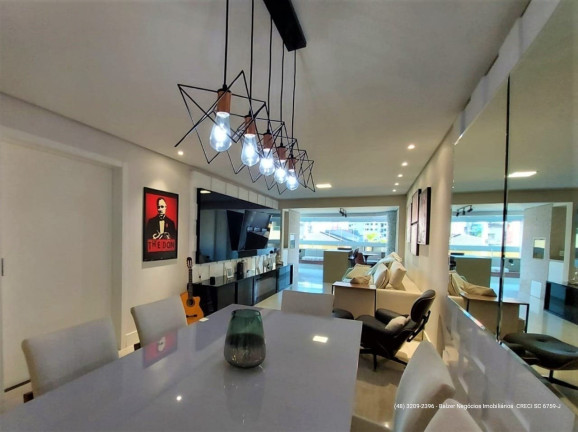 Imagem Apartamento com 3 Quartos à Venda, 248 m² em Agronômica - Florianópolis