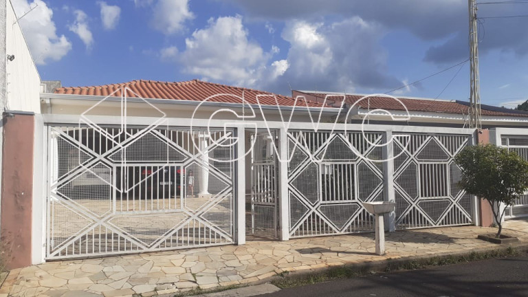 Imóvel com 3 Quartos à Venda,  em Bassan - Marília