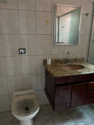 Imagem Casa com 2 Quartos para Alugar,  em Campanario - Diadema