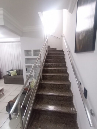Imagem Sobrado com 4 Quartos à Venda, 218 m² em Vila Lucy - Goiânia Imagem Sobrado com 4 Quartos à Venda, 218 m² em Vila Lucy - Goiânia