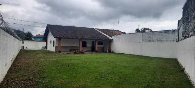 Imagem Casa com 3 Quartos à Venda, 725 m² em Massaguaçu - Caraguatatuba