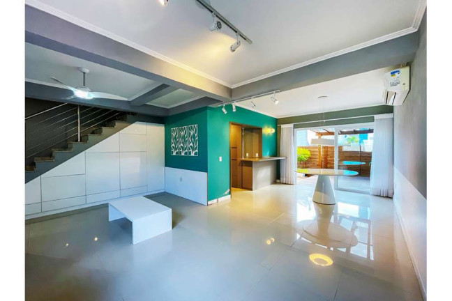 Imagem Casa com 3 Quartos à Venda,  em Hípica - Porto Alegre