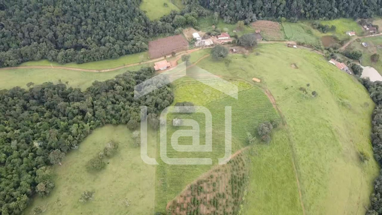 Imagem Imóvel com 4 Quartos à Venda, 120 m² em Santana De Caldas - Caldas Imagem Imóvel com 4 Quartos à Venda, 120 m² em Santana De Caldas - Caldas