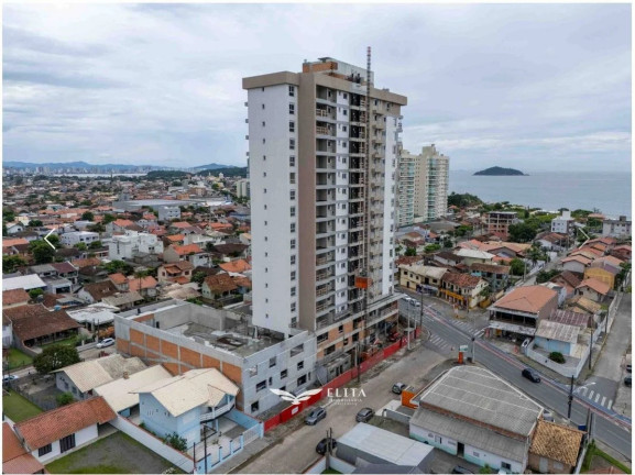 Imagem Apartamento com 3 Quartos à Venda, 132 m² em Armação - Penha