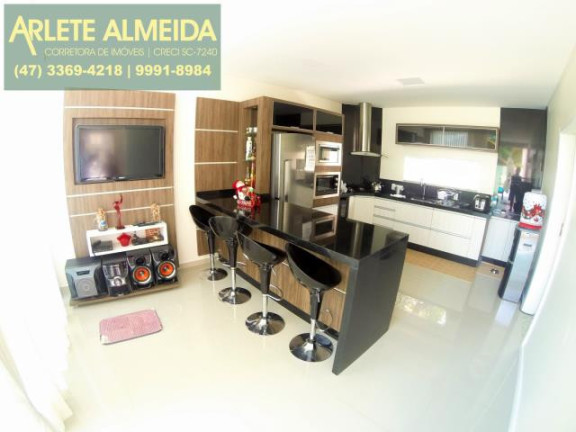 Imagem Casa com 3 Quartos à Venda, 400 m² em Centro - Porto Belo Imagem Casa com 3 Quartos à Venda, 400 m² em Centro - Porto Belo