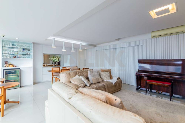 Imagem Apartamento com 3 Quartos à Venda, 125 m² em Jardim Europa - Porto Alegre