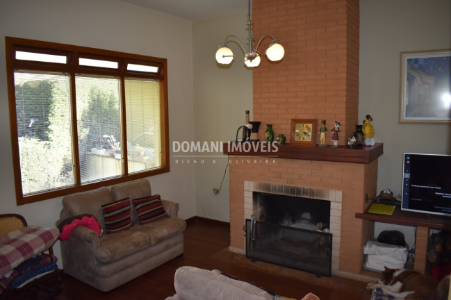 Imagem Casa com 4 Quartos à Venda, 442 m² em Região Do Alto Da Vila Inglesa - Campos Do Jordão Imagem Casa com 4 Quartos à Venda, 442 m² em Região Do Alto Da Vila Inglesa - Campos Do Jordão