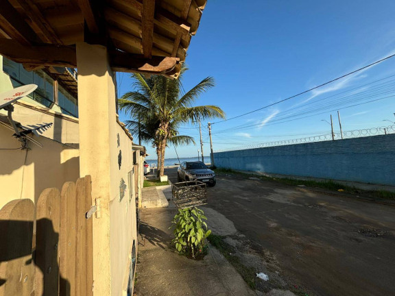 Casa com 2 Quartos para Alugar, 200 m² em Centro - Araruama